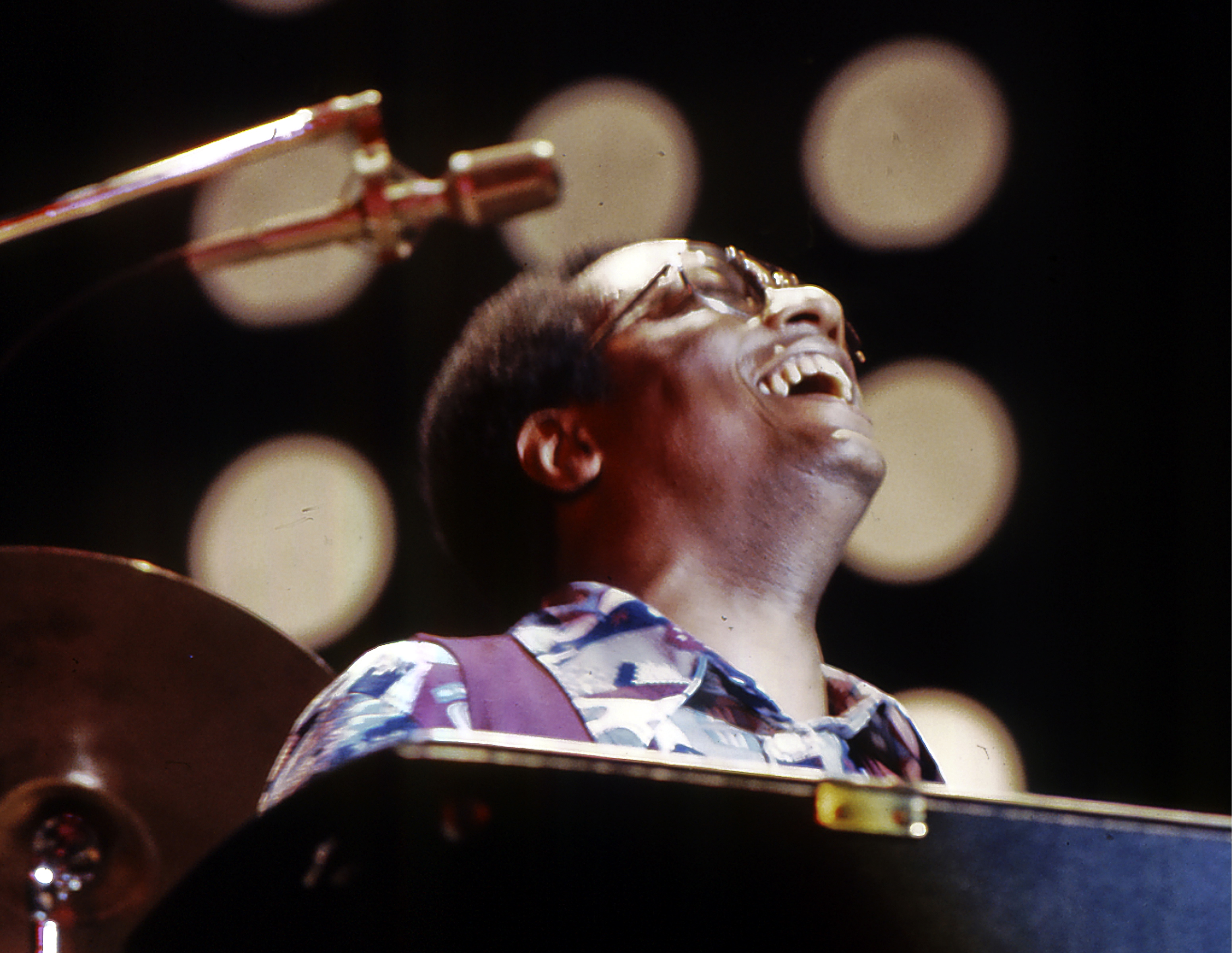 R<a href="/entertainment/entertainment-news/jazz-icon-chicago-native-ramsey-lewis-dies-at-87/" target="_blank" rel="noreferrer noopener">amsey Lewi</a>s, a renowned jazz pianist of 60 years and a three-time Grammy award winner, died at the age of 87 on Sept. 12. The Chicago native started his jazz career with piano lessons at age 4, and then with a band as a high school freshman with fellow church musician Wallace Burton.